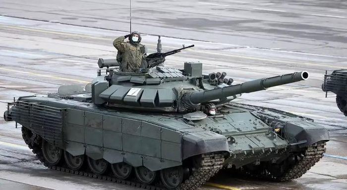Việc nâng cấp T-72 giúp Nga tận dụng một lượng lớn phương tiện sẵn có, đồng thời giảm nhu cầu chế tạo toàn bộ xe tăng mới. Đây là lợi thế đáng kể khi quân đội cần duy trì lực lượng trên diện rộng.