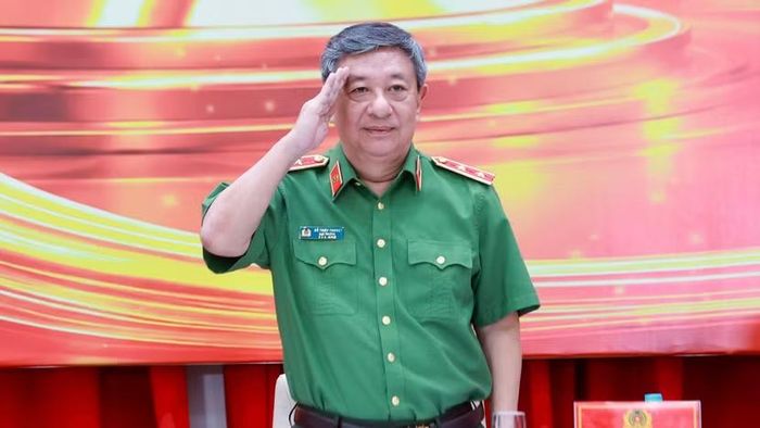 “Hội tụ” là sự hội tụ của con người, các loại hình báo chí, các nền tảng và kinh nghiệm sáng tạo; “Lan tỏa” là đưa những tác phẩm hay, những tấm gương đẹp, những thông điệp tích cực về an ninh, trật tự đến với đời sống, từng gia đình và từng người dân.