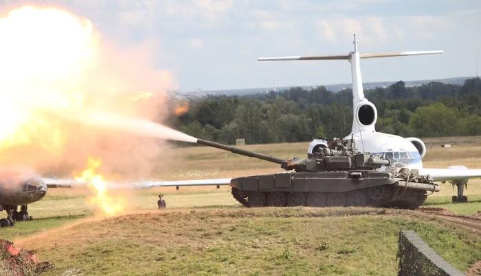 Một ưu điểm của T-90M là khả năng tiếp tục sử dụng hệ sinh thái đạn pháo 125 mm đã được phát triển qua nhiều thập niên.