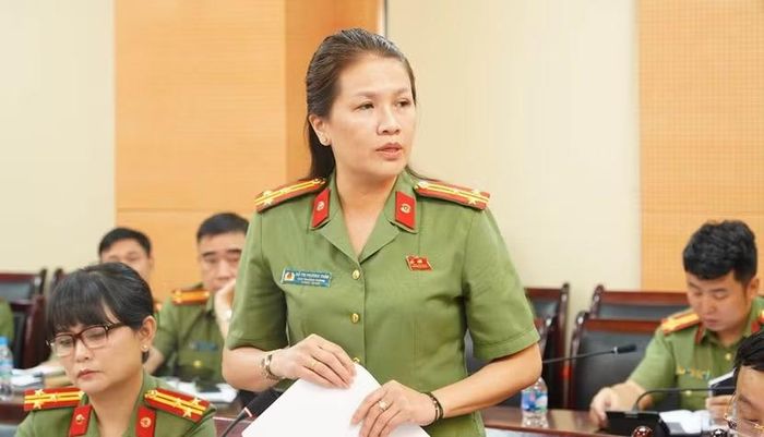 Đại diện lãnh đạo các đơn vị báo cáo tại hội nghị