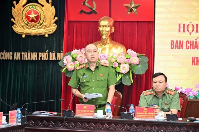 Đại tá Nguyễn Đức Long, Phó Giám đốc CATP phát biểu tại hội nghị