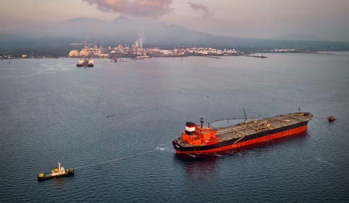 Ông cảnh báo động thái này có thể tạo thêm nguồn thu cho Moscow và khuyến khích Nga tiếp tục các hoạt động quân sự nhằm vào Ukraine.