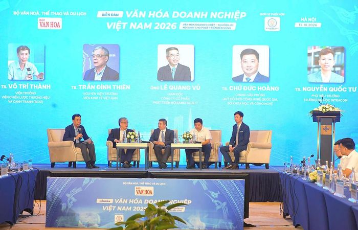 Các chuyên gia trao đổi về vấn đề xây dựng văn hóa doanh nghiệp trong kỷ nguyên mới và chuyển đổi số.