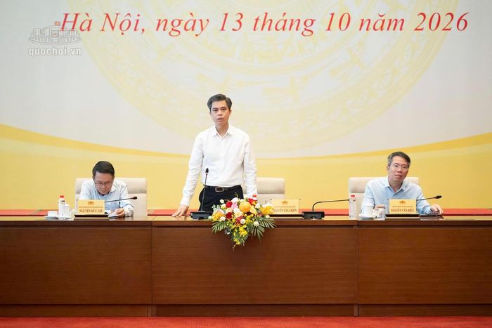 Phó Trưởng ban Tuyên giáo Trung ương Nguyễn Văn Chiến phát biểu kết luận nội dung thảo luận. Ảnh: Quochoi.vn
