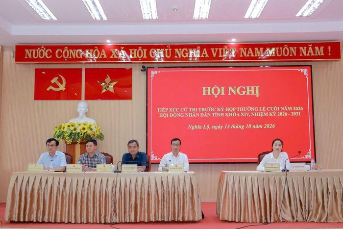 Quang cảnh buổi tiếp xúc cử tri. Ảnh: BT.