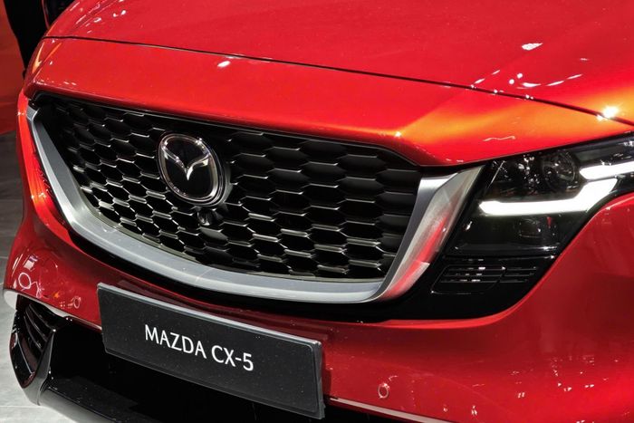 Lãi suất hiện tại với gói vay mua chiếc Mazda CX-5 Premium của gia đình anh Tú đã đạt mức 15,9%/năm. Ảnh minh họa: Đan Thanh.