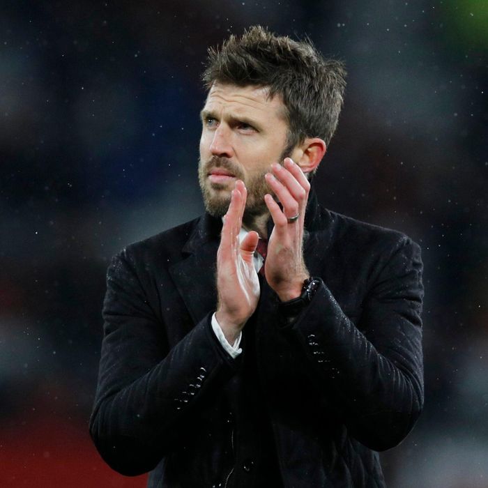  Carrick có nguy cơ bị MU sa thải. 