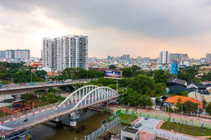  Việc hoàn thiện tuyến đường được kỳ vọng góp phần nâng cao mật độ và tỷ lệ phát triển hạ tầng giao thông tại khu vực, từng bước hình thành mạng lưới kết nối đồng bộ giữa các trục đường chính. 