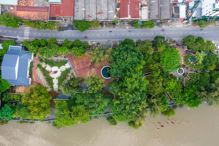  Đường Tôn Thất Thuyết hiện có chiều rộng khoảng 7 m, mặt đường khá hẹp, trong khi đây là tuyến giao thông phục vụ nhu cầu đi lại của người dân sinh sống tại khu vực. 