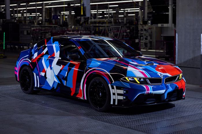  BMW chưa công bố thời điểm khai tử hộp số sàn, nhưng nếu không tìm được giải pháp cho thế hệ M3 G84, hãng có thể sẽ khai tử công nghệ này trên các dòng sản phẩm trong tương lai. 