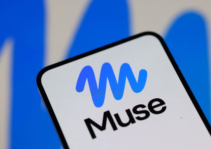 Để hoàn thiện biểu tượng Muse, Hische thử nghiệm 32 cách thể hiện chữ M, tập trung điều chỉnh độ dày và sự cân đối của các đường nét. Ảnh: Dado Ruvic/Reuters.