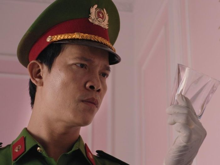 Án mạng xém hoàn hảo đánh dấu lần đầu Đức Nguyễn đảm nhận vai trò đạo diễn điện ảnh. 