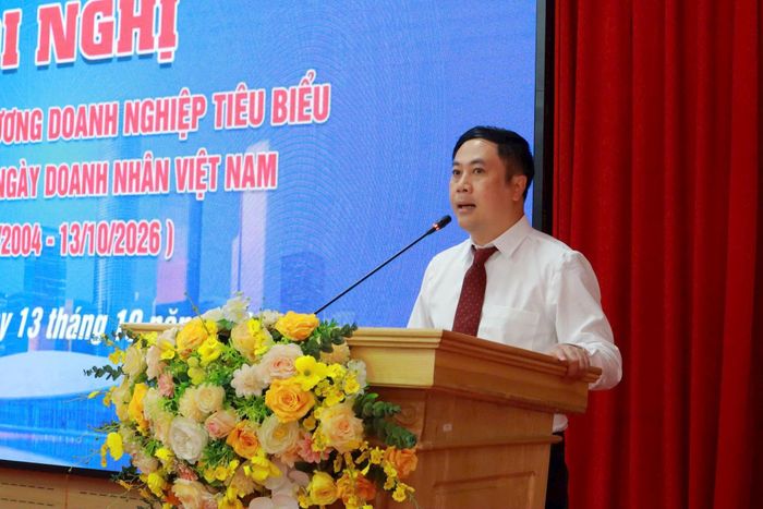  Chủ tịch UBND phường Cầu Giấy Ngô Ngọc Phương phát biểu tại hội nghị. Ảnh: BTC. 