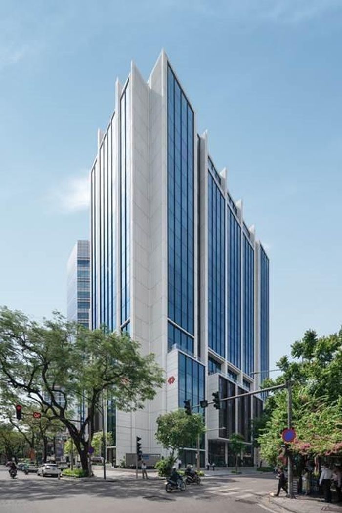  Việc tăng vốn điều lệ là bước đi quan trọng nhằm củng cố nền tảng vốn dài hạn của ngân hàng. 