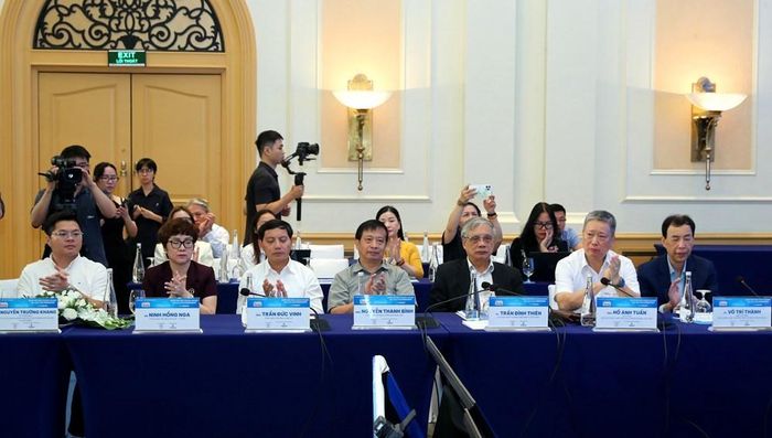 Các đại biểu tham dự Diễn đàn