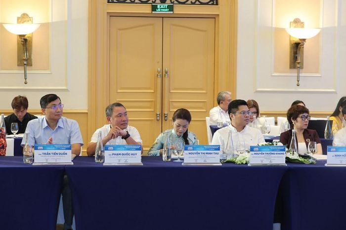 Các đại biểu tham dự Diễn đàn