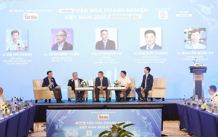 Phiên thảo luận chung với chủ đề “Xây dựng Văn hóa Doanh nghiệp - Từ bản sắc doanh nghiệp đến giá trị thương hiệu và năng lực cạnh tranh” do TS. Võ Trí Thành, Viện trưởng Viện Chiến lược Thương hiệu và Cạnh tranh (BCSI) điều phối