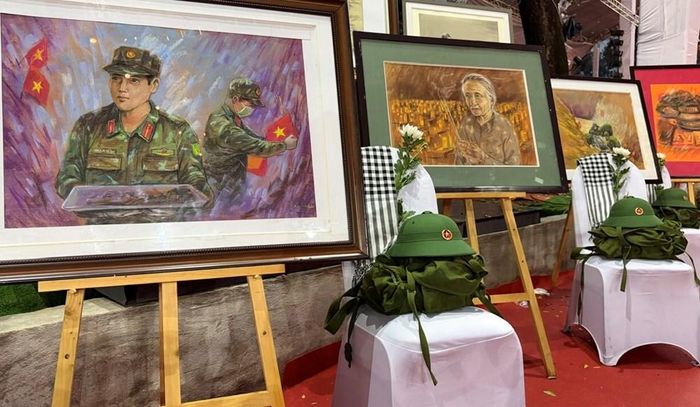 Không gian đầy xúc động tại chương trình nghệ thuật “Khúc tri ân”