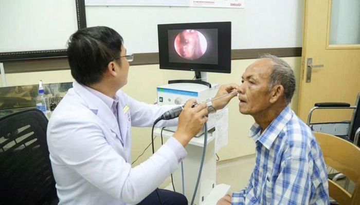 Bệnh nhân vui mừng khi nằm ngủ bình thường trở lại, sau phẫu thuật thành công