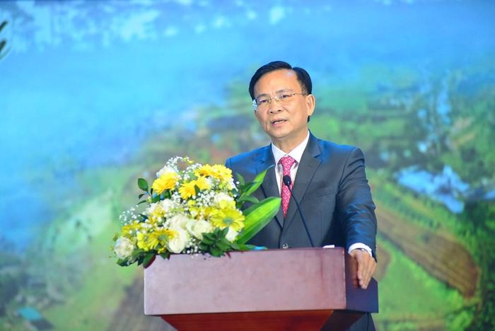 Ông Hồ Văn Mười, Chủ tịch UBND tỉnh Lâm Đồng phát biểu chúc mừng các doanh nhân, doanh nghiệp nhân buổi gặp mặt