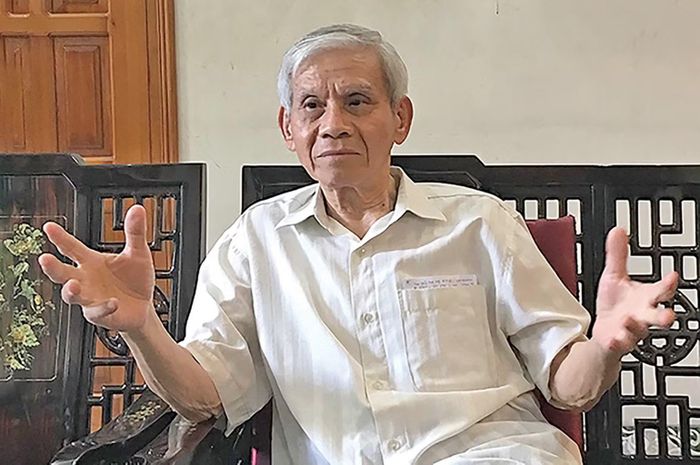 Bộ trưởng Lê Ngọc Hoàn trong một lần trả lời phỏng vấn báo chí. (Ảnh: BXD)