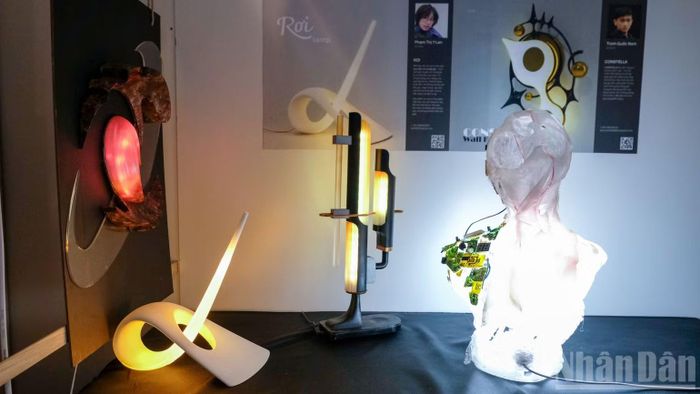 Hoạt động thực hành giúp sinh viên kết nối kiến thức chuyên môn với yêu cầu thực tiễn.