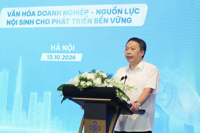Thứ trưởng Văn hóa, Thể thao và Du lịch Nguyễn Huy Dũng chia sẻ góc nhìn về văn hóa doanh nghiệp hiện nay trong kỷ nguyên mới của đất nước, trong xu hướng mới của thời đại, khi mà chúng ta vừa phải giữ gìn bản sắc dân tộc, vừa phải đổi mới sáng tạo bằng công nghệ bằng trí tuệ nhân tạo.