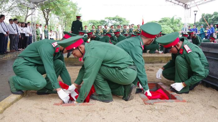  Hài cốt các liệt sĩ được an táng tại Nghĩa trang liệt sĩ Hội An. (Ảnh: QUANG CƯỜNG) 