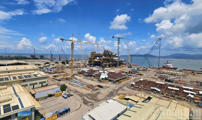 Kho bãi chế tạo chân đế điện gió, giàn khoan dầu khí của PTSC ở phường Rạch Dừa, Thành phố Hồ Chí Minh. (Ảnh: LÊ ĐÌNH THÌN)