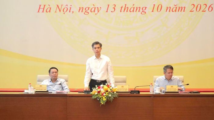 Phó Trưởng Ban Tuyên giáo Trung ương Nguyễn Văn Chiến phát biểu. (Ảnh: HỒ LONG)
