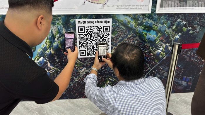 Hoặc quét mã QR để xem thông tin chi tiết về dự án.