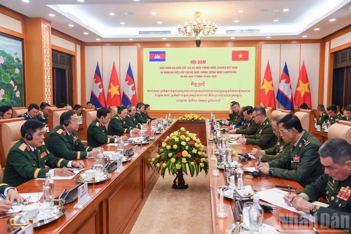 Quang cảnh hội đàm. (Ảnh: THẾ ĐẠI)
