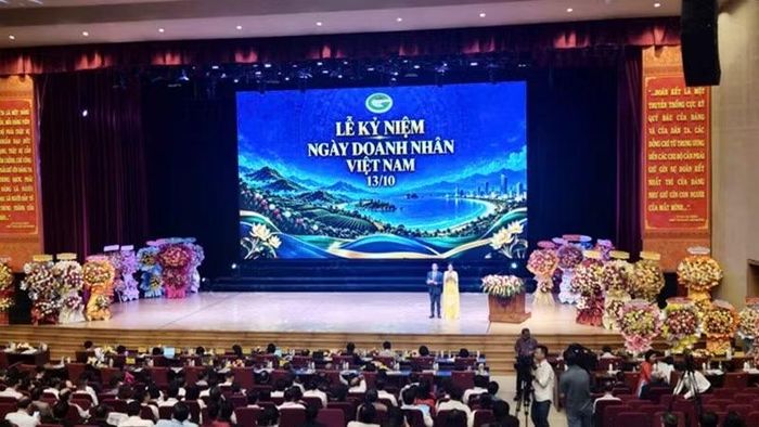 Toàn cảnh buổi gặp mặt. (Ảnh: LƯƠNG TÙNG)