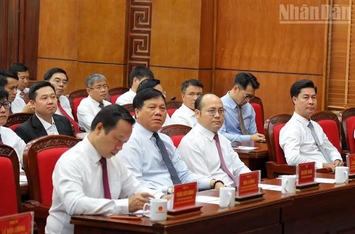 Đại biểu dự gặp mặt, biểu dương doanh nghiệp, doanh nhân tỉnh Điện Biên. (Ảnh: LÊ LAN)