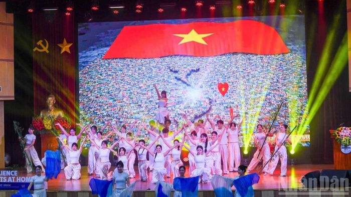 Tiết mục văn nghệ tại Lễ mít-tinh hưởng ứng Ngày Quốc tế giảm nhẹ rủi ro thiên tai và Ngày ASEAN về Quản lý thiên tai năm 2026.