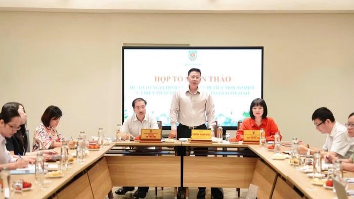 Thứ trưởng Tư pháp Nguyễn Thanh Ngọc phát biểu tại phiên họp của Tổ soạn thảo Nghị định quy định chi tiết một số điều và biện pháp thi hành Luật Hòa giải ở cơ sở. (Ảnh: TL)