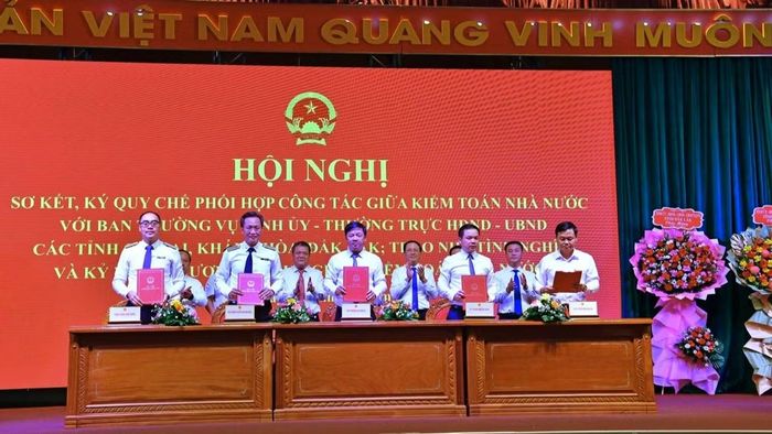 Kiểm toán nhà nước ký Quy chế phối hợp công tác với Thường trực Hội đồng nhân dân, Ủy ban nhân dân tỉnh Đắk Lắk. (Ảnh: P.Loan)