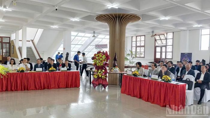Quang cảnh tọa đàm. (Ảnh: BẢO VĂN)