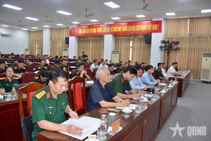   Các đại biểu tham dự khai mạc lớp tập huấn. 