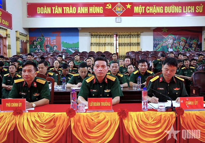 Các đại biểu dự hội nghị.