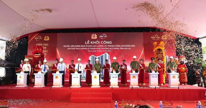 Nghi thức nhấn nút khởi công dự án nhà ở