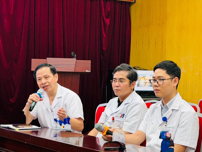  Bác sĩ chia sẻ về dấu hiệu nhận biết và cách kiểm soát chứng ăn vô độ tâm thần. Ảnh: NGỌC DUNG 