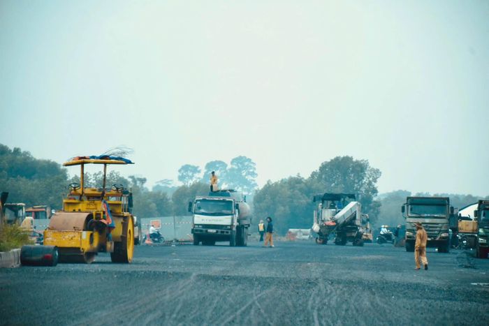  Hệ thống giao thông nội cảng đang tăng tốc thi công nước rút 