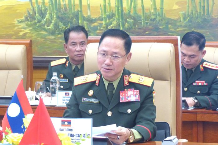  Đại tướng Khamliang Outhakaysone phát biểu tại hội đàm. Ảnh: TRẦN BÌNH 