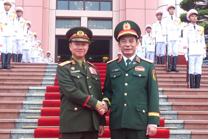  Hai Đại tướng tại lễ đón. Ảnh: TRẦN BÌNH 