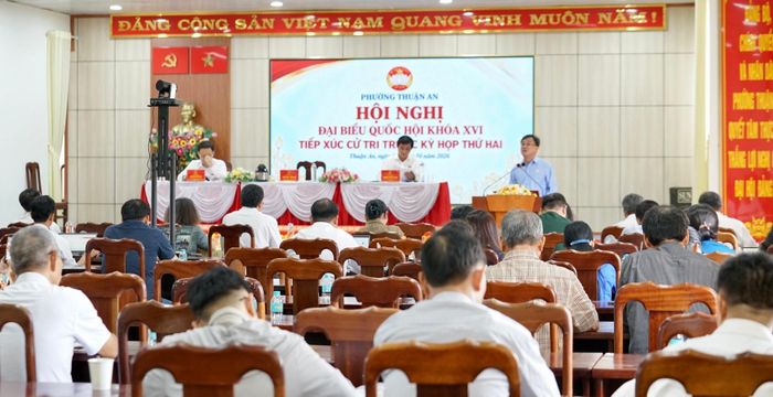  Hội nghị tiếp xúc cử tri. Ảnh: DUY TRẦN 