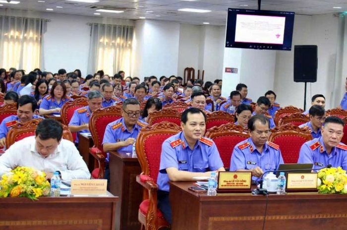 Lãnh đạo VKSND TPHCM tham dự khai mạc lớp bồi dưỡng