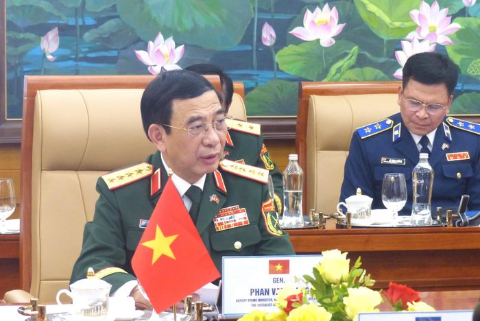 Đại tướng Phan Văn Giang phát biểu tại hội đàm. Ảnh: TRẦN BÌNH