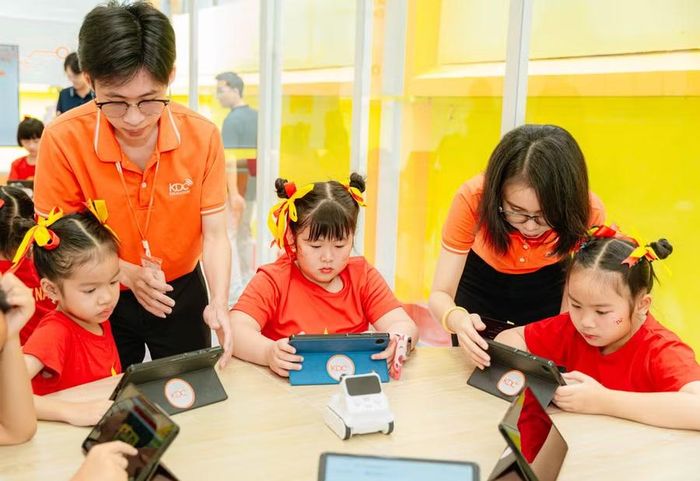 Phòng học kỹ năng công dân số tại Trường THPT Nguyễn Bỉnh Khiêm.