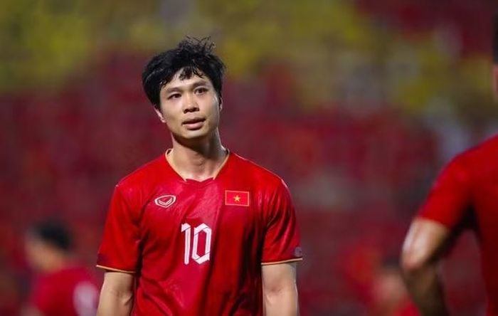 Trong khi đó, Nguyễn Công Phượng sở hữu phong cách chơi bóng giàu tính đột biến.